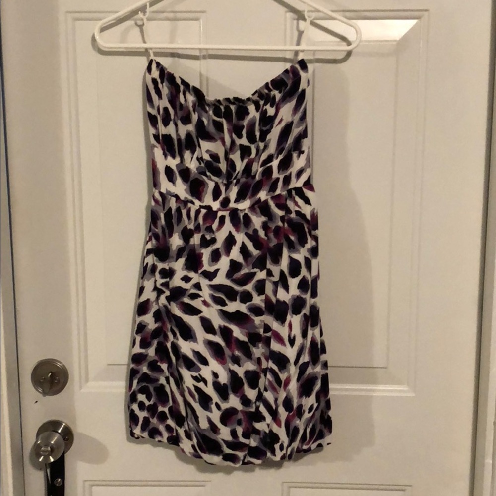 Purple and white print strapless dress